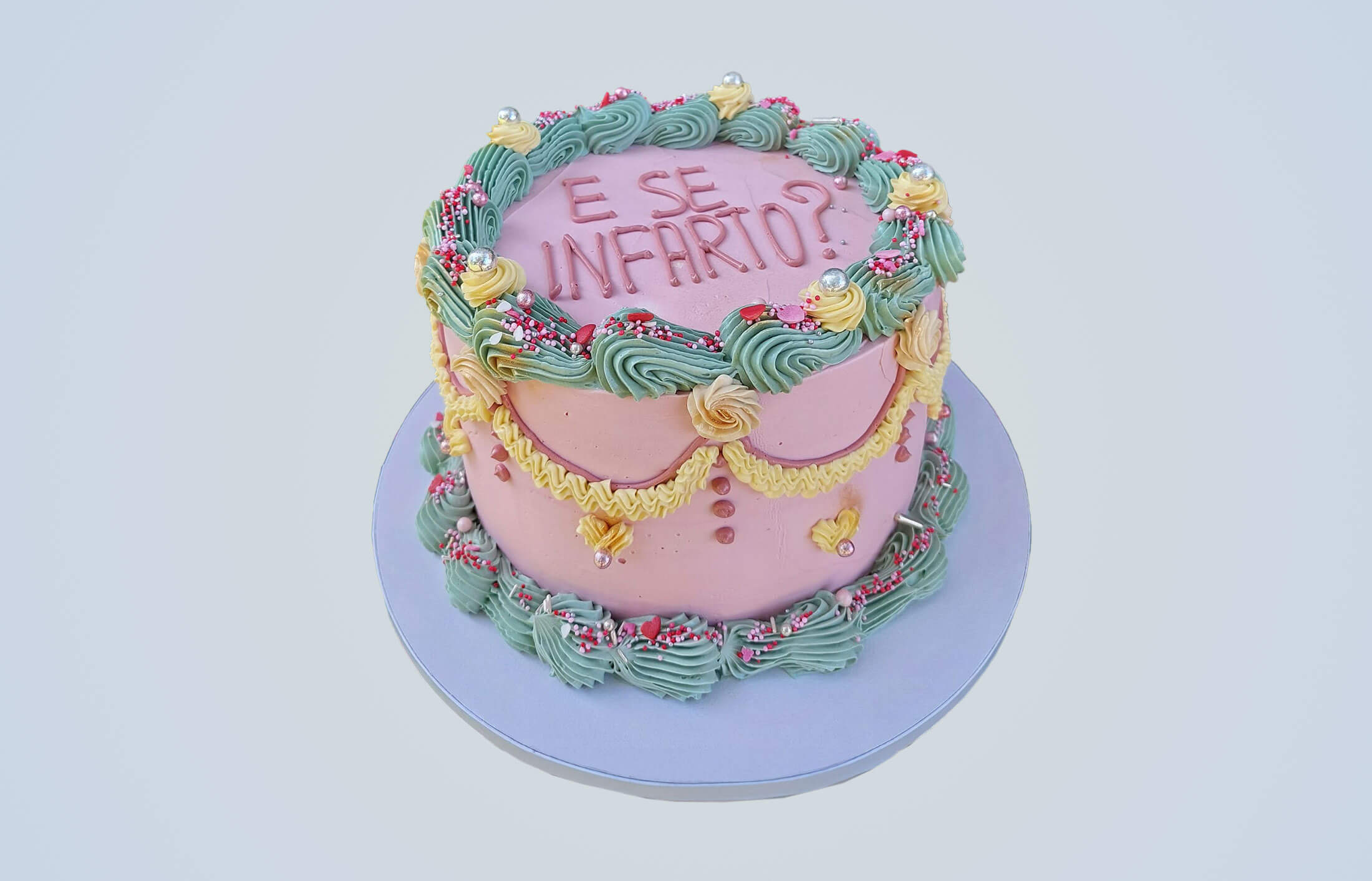 VINTAGE CAKE